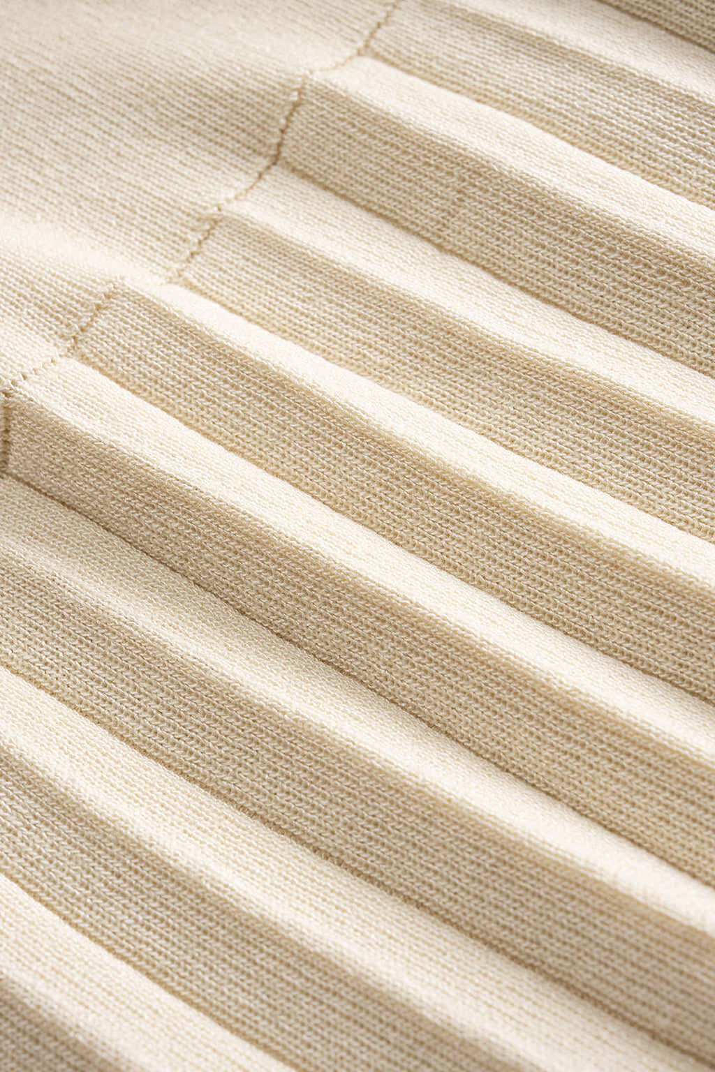 Krem Parıltılı İnci Detaylı Yumuşacık Triko Elbise