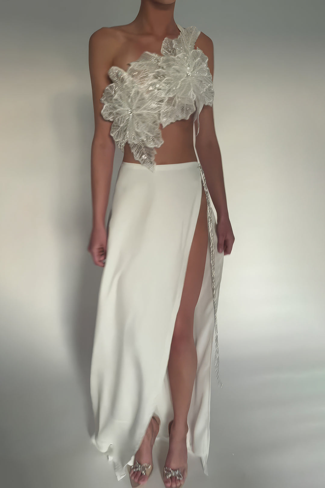 Saten Sıralı Boncuklu Üst ve Yırtmaç Etek Takımı