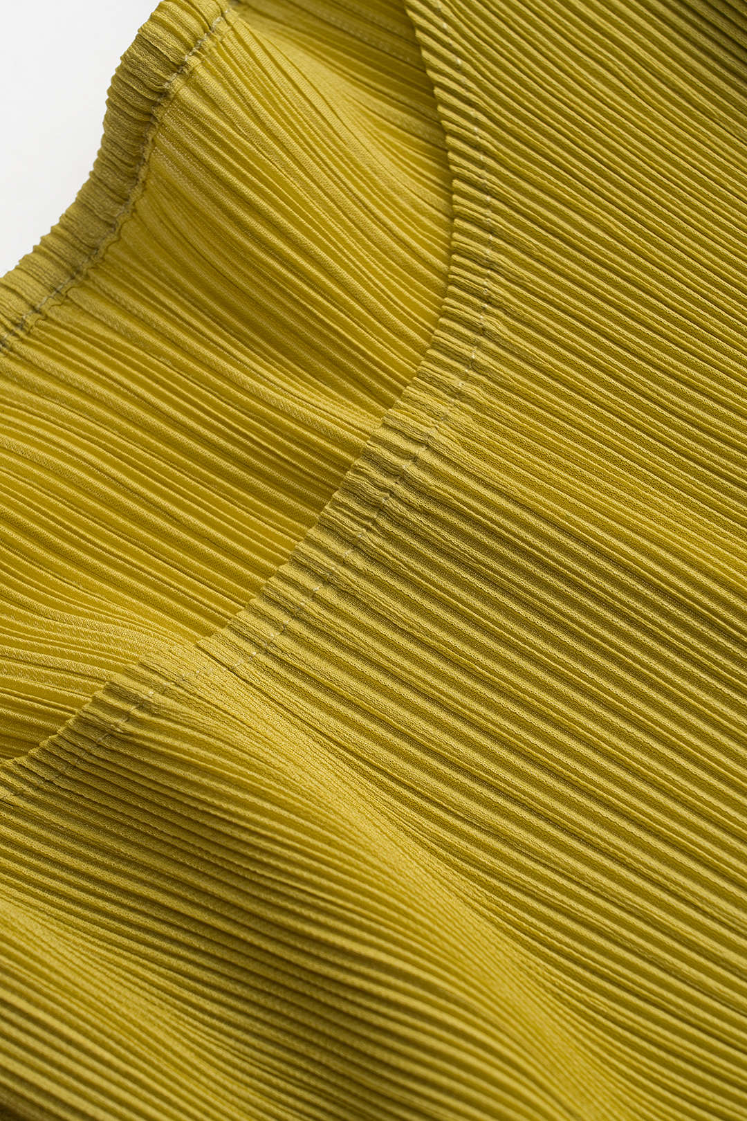 Bağcıklı Uzun Kol Bluz ve Piliseli Etek Seti