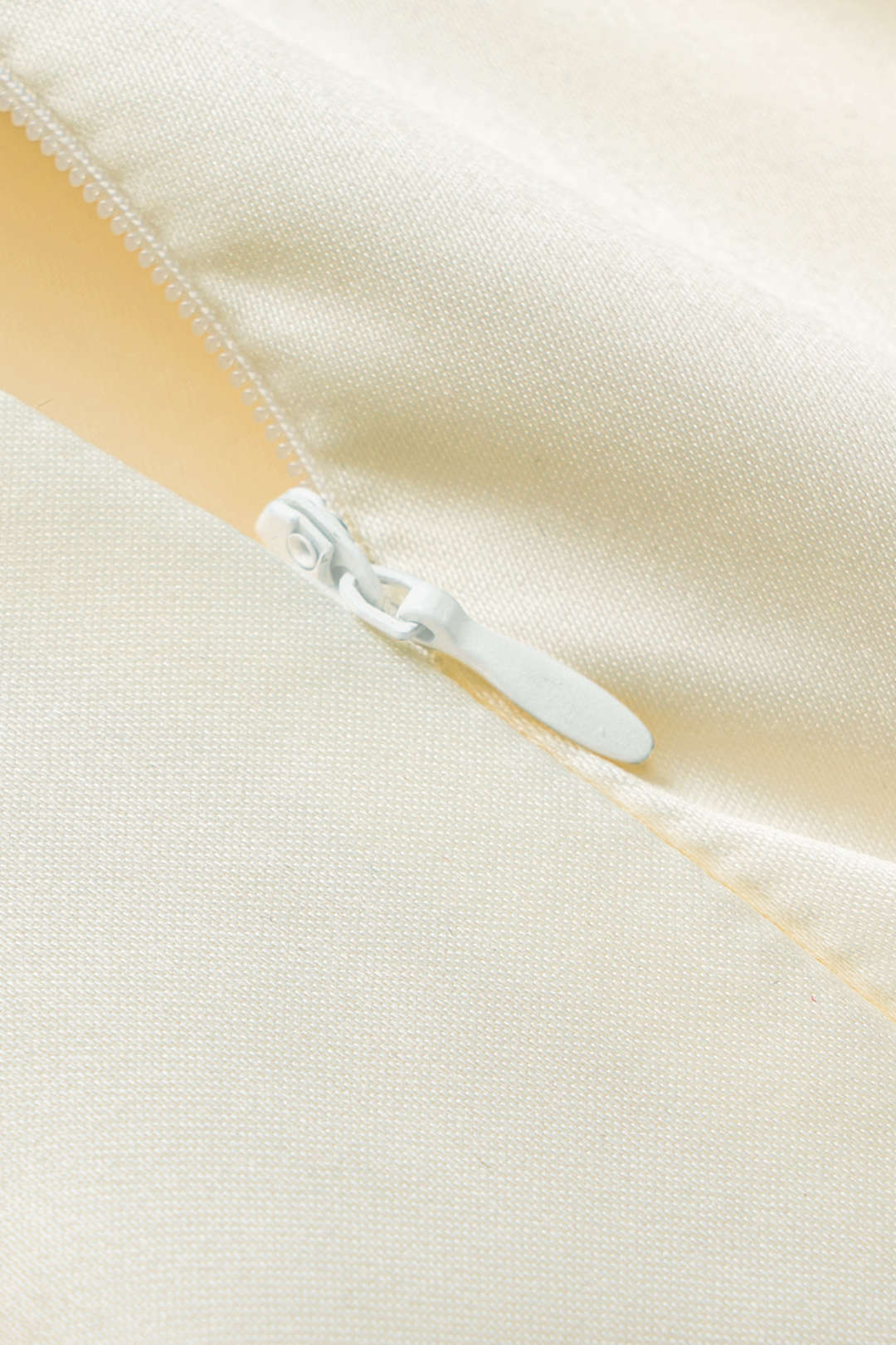 Bağcıklı Fermuarlı Sırt Dekolteli Mini Elbise