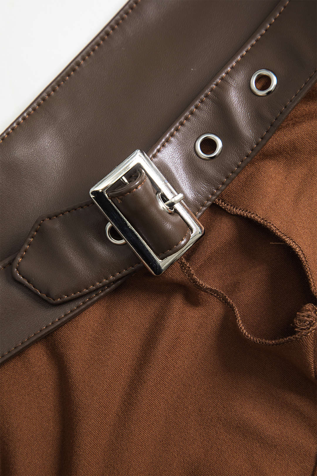 Kesik Omuzlu Uzun Kollu Üst Bluz Detaylı Şık Tasarımlı