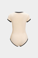 düğmeli kısa kol bodysuit