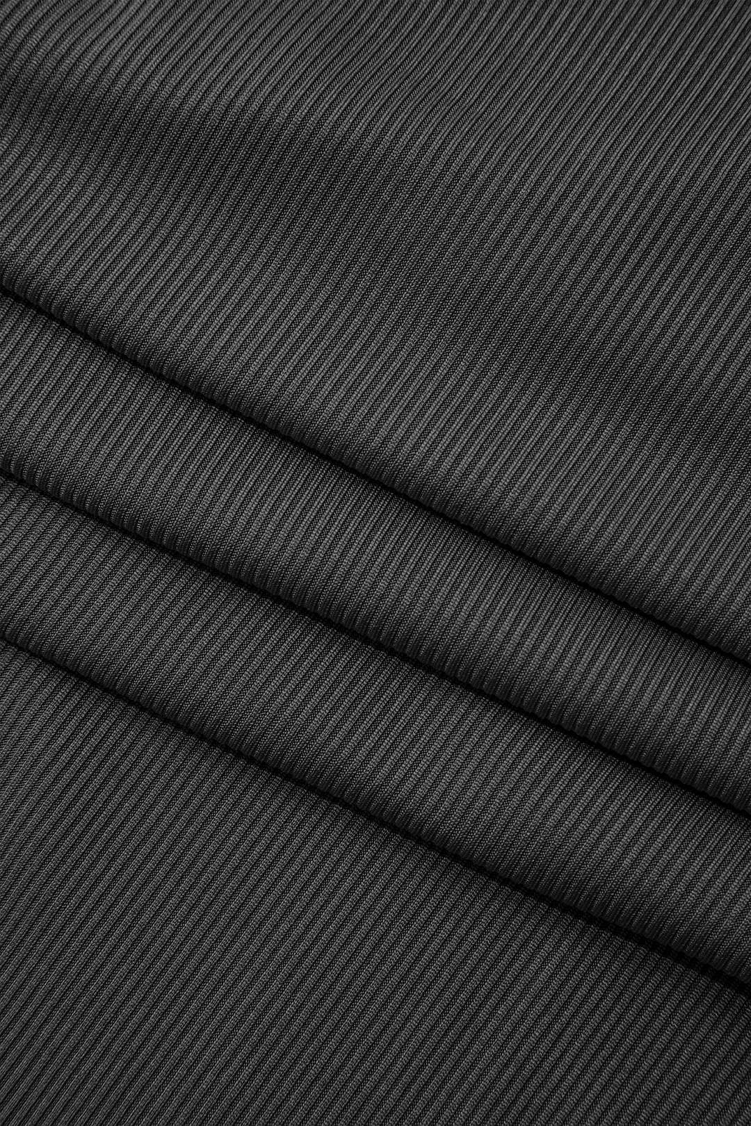 Sırt Detaylı Yırtmaçlı Midi Elbise