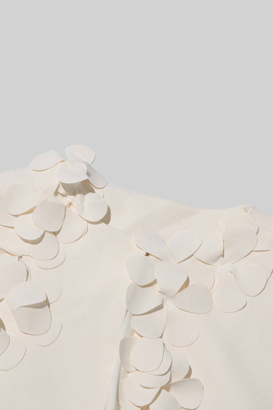 Petal Süslemeli İki Parçalı Takım