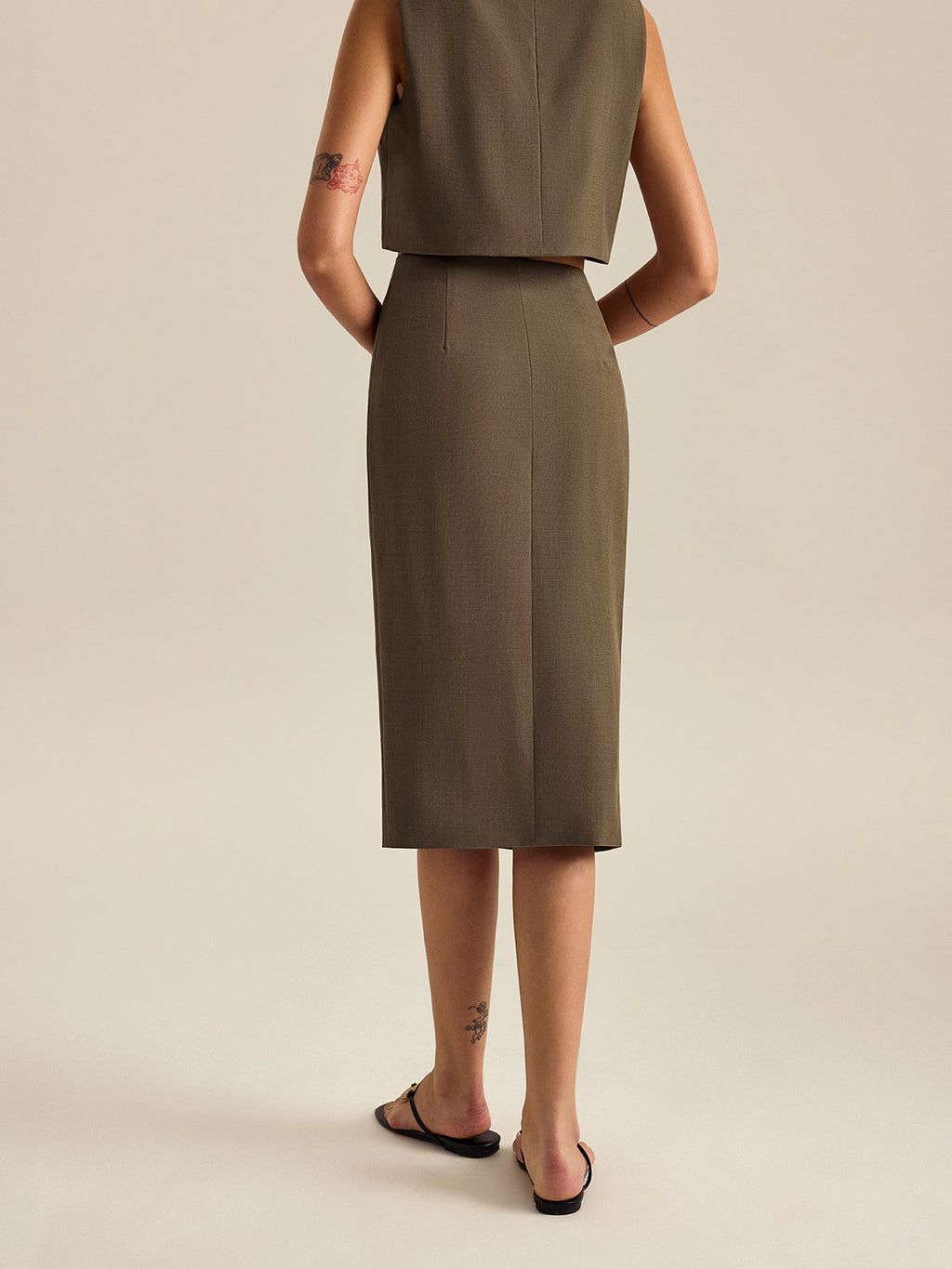 Yan yırtmaçlı bağcıklı etek