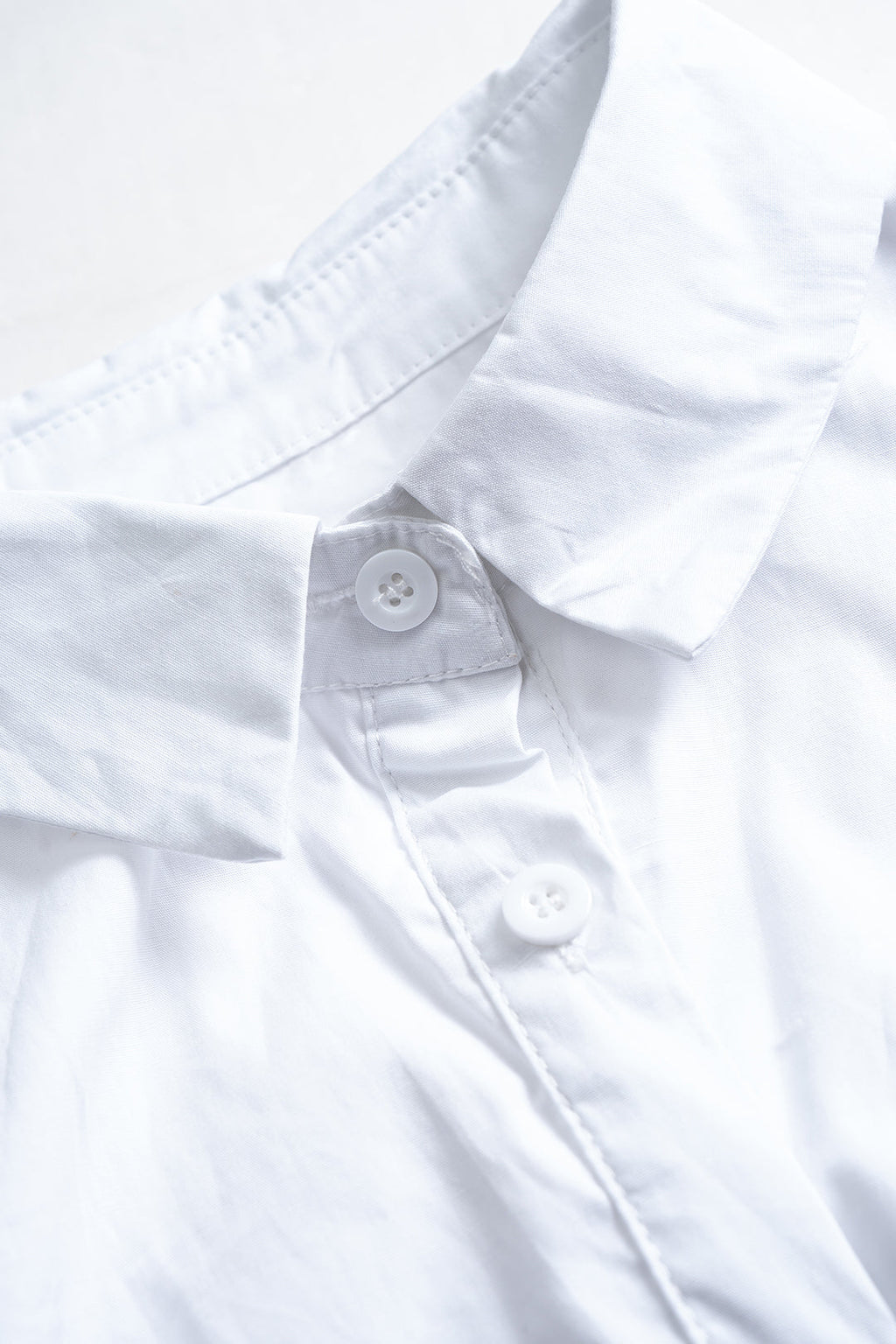 Siyah Kadife Düğmeli Pilili Arkadan Bağlamalı Elbise