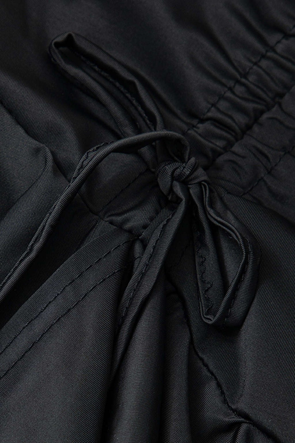 Düğmeli Çekmeli Asimetrik Mini Etek