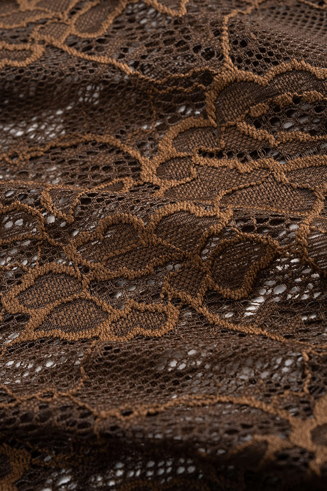 Dantel İşlemeli Patchwork Büzgülü Sırtı Açık Elbise