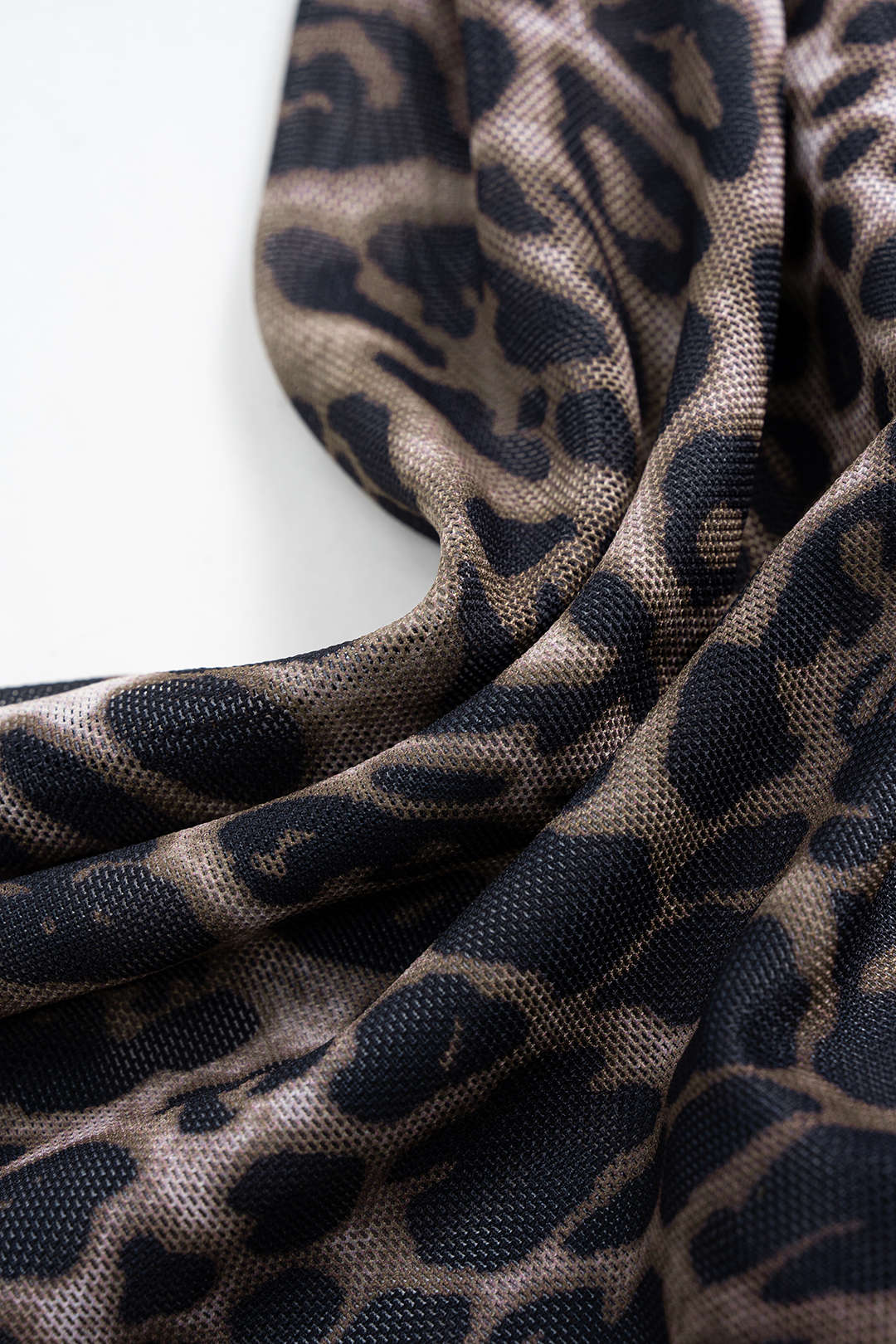 Leopar Desenli Fileli Sırtı Bağcıklı Yırtmaçlı Elbise