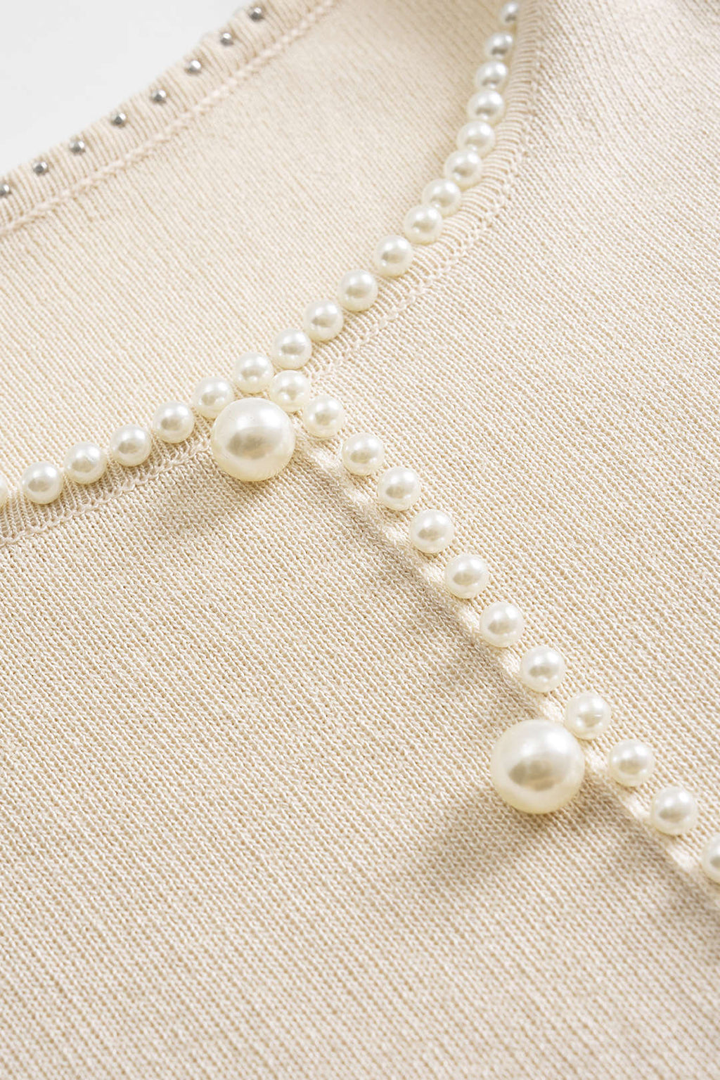 Krem Parıltılı İnci Detaylı Yumuşacık Triko Elbise