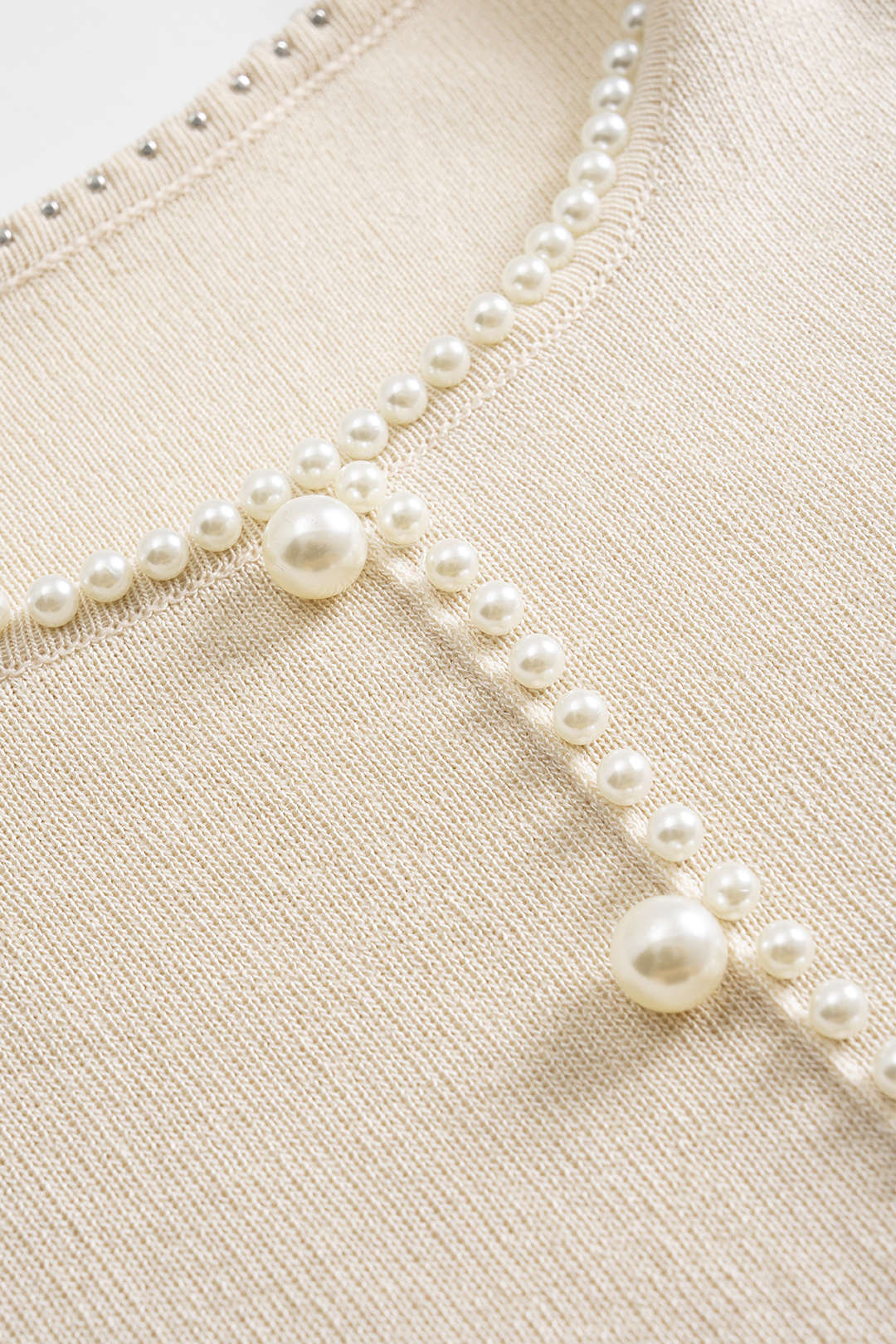 Krem Parıltılı İnci Detaylı Yumuşacık Triko Elbise