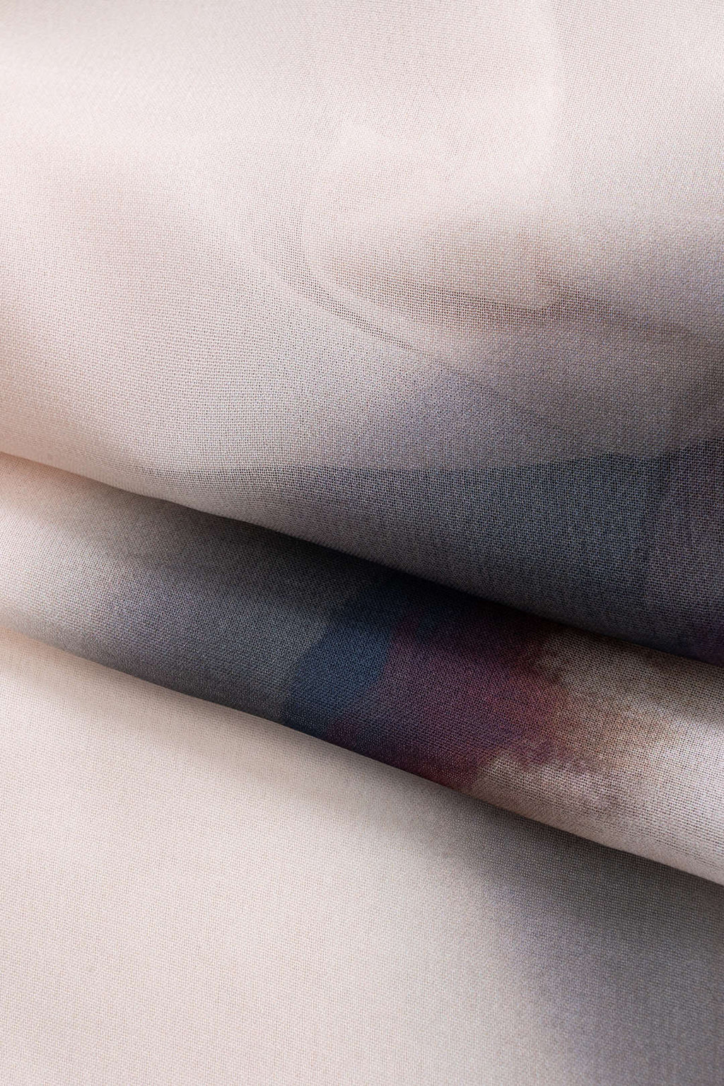 Çiçek Desenli Yarı Şeffaf Uzun Kollu Gömlek